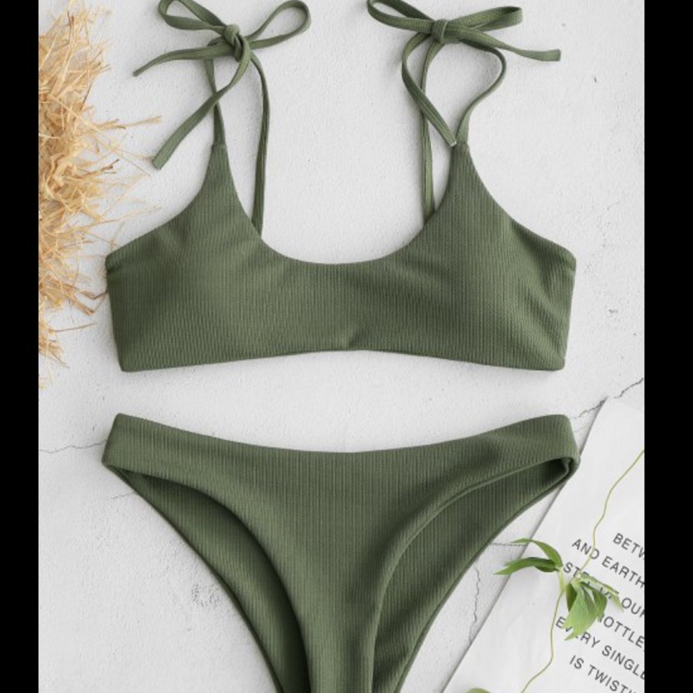 ZAFUL green ribbed bikini, NWT, size M - Picture 3 of 5